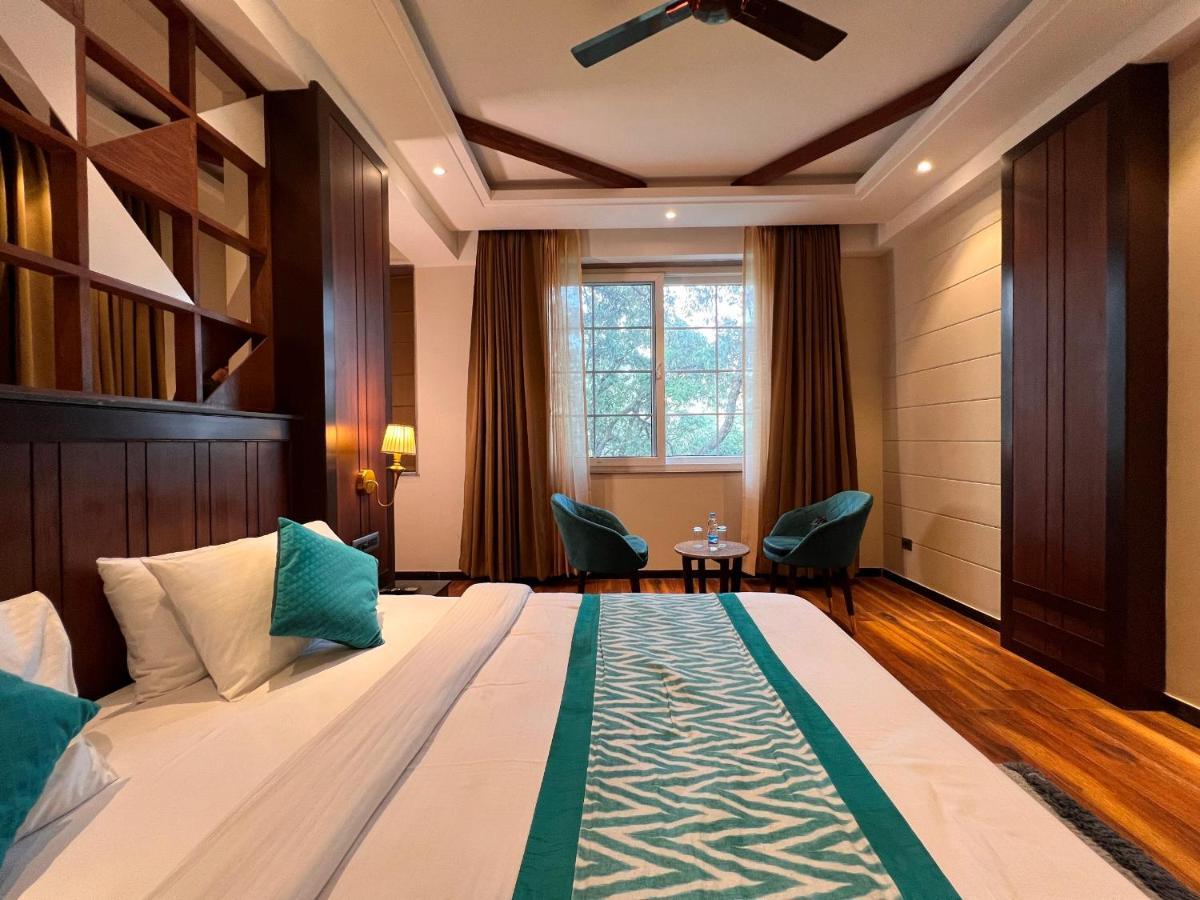 Hotel La Eden Mussoorie Exteriör bild
